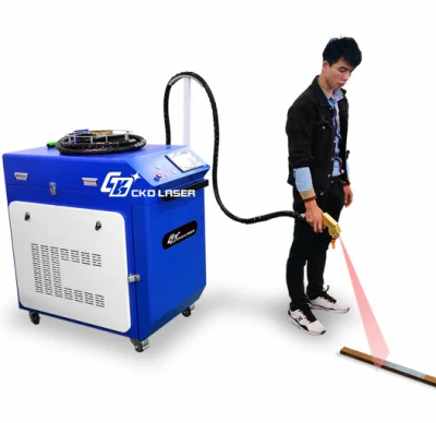 Machine de nettoyage de laser de fibre de grande puissance pour le nettoyage de trace de soudure de moule de voiture
